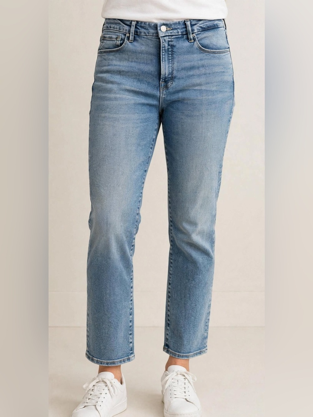 Good American Women’s Light Blue Straight Leg Jeans